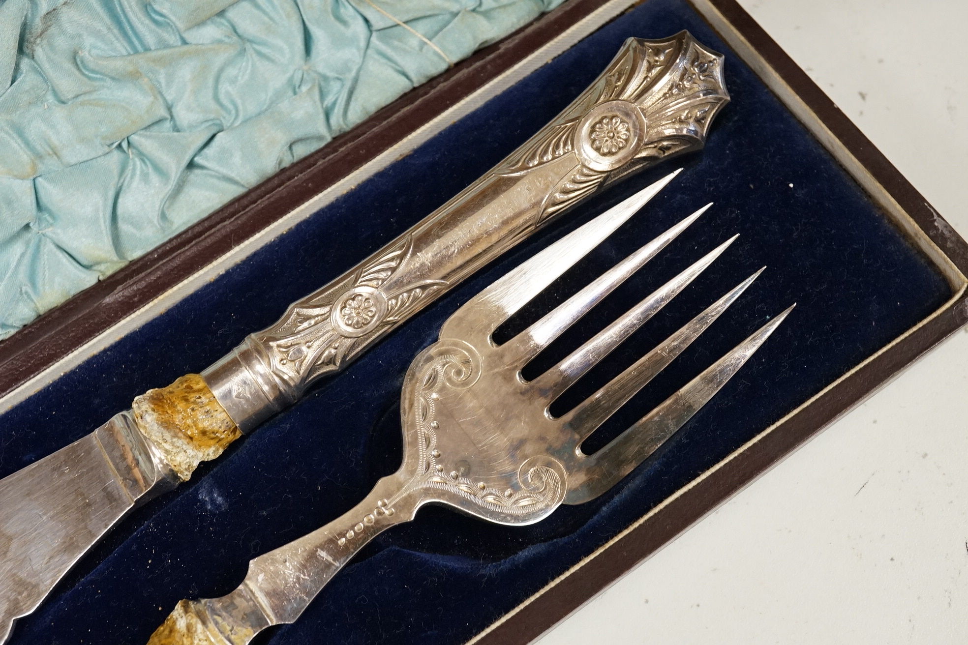 A small collection of assorted plated wares